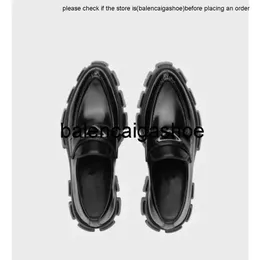 Pradshoes Design Prades Brand Italia Women Women Leather Shoes Monolith Monilith Mares spazzolato Black Triangle Casual Wedges Platform Shoe Round TOE Punta Punta