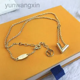 Designer smycken örhängen hänge charm armband guld kärlek v halsband kvinnor ringar armband armbanden lyxiga hängen älskare kedja hjärta