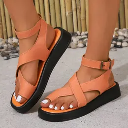 Sandálias de plataforma de couro grossa para mulheres moda de verão tornozelo fivela grossa grossa sandale sandale slip slip gladiator sapatos plus size 43 preto branco