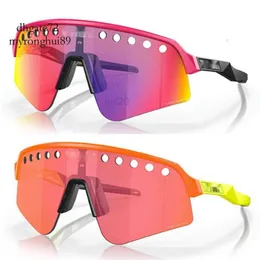نظارة شمسية نظارة شمسية للنساء مصممة Oji Sutro lite حلوة OO9465 جديدة للرياضة نظارة شمسية للرجال والنساء ركوب الدراجات 494GJSY