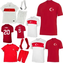 Turkiye Futbol Forması 2024 Türkiye Milli Takımı 24 25 Ev Away Demiral Kokcu YADIZ ENES CALHANOGLU Erkek Çocuklar Kit Futbol Gömlekleri