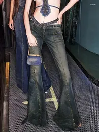 女子ジーンズリベットローライズビンテージ女性y2k美的スリムフレアパンツストリートファッションテックレトログランジフェアコアシックデニムズボン