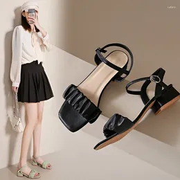 Повседневная обувь модная квадратная пятка женские сандалии летние корейские плиссированные лодыжки высокие каблуки просто
