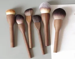 1Pcs European Vintage Wood Handle Makeup Brush Set High Quality Loose Powder Blush Foundation Brush Super Soft Theatre Makeup 20105744512