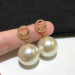 Luxurys Women Designers Stud Gold Earring Diamond Pearlings earrings Ears homensデザイナースタッドバースデーギフトレターf 22112106 2766