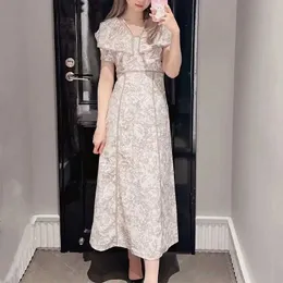 Grundläggande casual klänningar Wakuta Japan ärmlös inslagna midjan mantel söt v-ringad design vestidos de mujer 2024 tidigt vår ruffle tryck klänning q240430