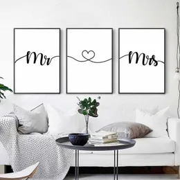 Brak i biały ręcznie rysowany plakat liniowy Miłości Sztuki i grafika na płótnie malowanie sztuki obraz używany do dekoracji pary sypialni J240510