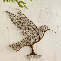 Estatuetas decorativas 3d beija -flores escultura de parede de metal de ramo Iron escavado decoração pendurada minimalismo moderno