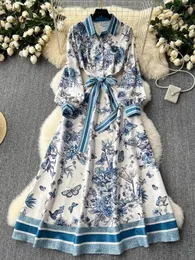 Casual Dresses Runway Butterfly Flower Print Holiday Robe Dress Autumn Clothing Women's Shirt Collar Långärmad randig bälte Maxi Vestidos