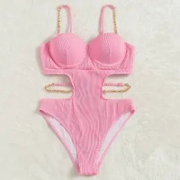 Suits Sexig Push Up Underwire One Piece Baddräkt Kvinnor Solid Pink Metal Chain Hollow Out Ribbed Bathing Suit Backless badkläder Monokini