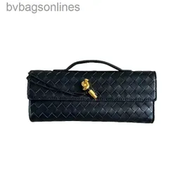 Bottgs의 Vents의 2024 New Clutch Handheld Banquet Bag Genuine Leather Handwoven Bag Lorizontal Crossbody 핸드백을위한 빈티지 디자이너 백 오리지널 로고