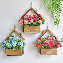 Figurine decorative Cottage in legno montato a parete creativo Nordico appeso a sospensione di fiori carnosi cesto cesto cesto micro paesaggio desktop