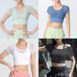 Traje de ioga de malha para mulheres com almofadas de peito sexy e emagrecedor de fitness elástico e encaixe de esportes de secagem rápida de manga curta de manga curta