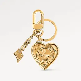 Amanti Designer Heart Designer Keychain Mens Luxury Case Keyring Gold Chain Gold Women Charm Caspita porta Key Ring di alta qualità