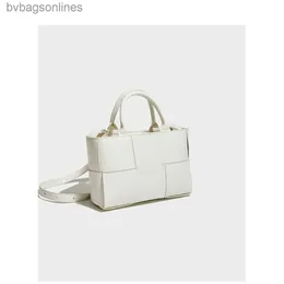 Vintage Designer Torby do Bottgss Otwory Białe modne wszechstronne damskie torba na torbę małą torebkę Oneulder White Modne z oryginalnym logo