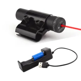 Designatore laser ottico sotto il caricatore della batteria ricaricabile a canna laser rosso a botte