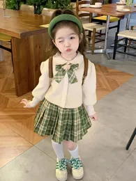 Passos de roupas Girls Autumn JK Conjunto 2024 Menina Princesa Vestido Crianças do estilo ocidental Terno de duas peças