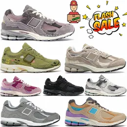 2024 hot sale 2002r 9060 Running Shoes for Mens Womens Rain Cloud Quartz Grey Moon Daze Black Phantom Protection Pack Sea Salt Men Trainers Sneakers