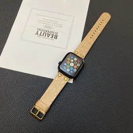 디자이너 Apple Watch Band 38 40 41 42 44 45 MM Flower Leather Watchs Iwatch 8 7 6 5 4 SE Designer WatchBands AAA를위한 스트랩 팔찌