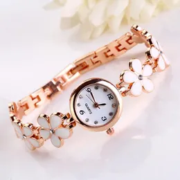 Wristwatches Girls Chic Fashion Flower Rose Golden Bracelet Wrist Watch White