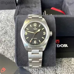 Unisex Fashion Tudery Designer Watches Börjar med kejsarhjälmar 26300 Mens Watch Ranger Automatisk mekanisk klocka M79950 med original logotyp