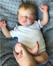 Dockor 18 tum Sam bebe Reborn Doll med rotat brunt hår 3D målad hud full mjuk vinyl baby docka med vita kläder