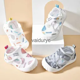 İlk Yürüyüşçüler Yaz Nefes Alabası Örgü Çocuk Sandalları Bebek Unisex Rain Shoes Anti-Slip Yumuşak Sole Bebek Hafif Tenis H240506