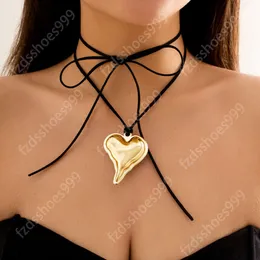 Pendant Necklaces Diy Jewelry Goth Black Velvet Big Heart Choker Necklace for Women Elegant Weave Knotted Bowknot Adjustable Chain 7A