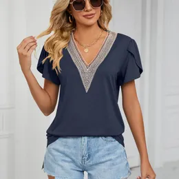 Женская футболка в летней кружевной шва V-nece Tshirt Элегантная и шикарная повседневная короткая рукава сплошные цвета Lady Clothing Tops 240506