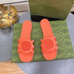 Женские сандалии дизайнерские тапочки конфеты цветные тапочки роскошные плоские каблуки повседневная обувь удобная плоская дна пляжные тапочки 35-42
