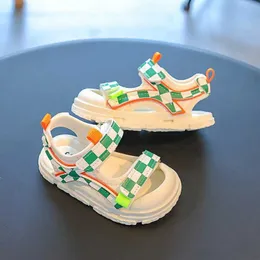 샌들 키즈 신발 어린이 샌들 여름 멋진 아기 신발 2023new 패션 체커 워킹 신발 소년 여자 소프트 킥 킥 스포츠 샌들