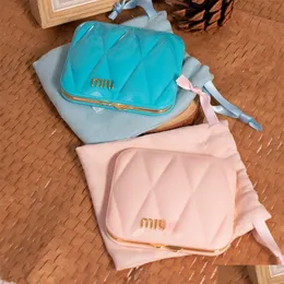 Mirrors Designer Classic Logo Folding Mirror Womens Makeup Pink Blue Portable Travel Tool Drop Delivery Home Garden Decor Dhapd