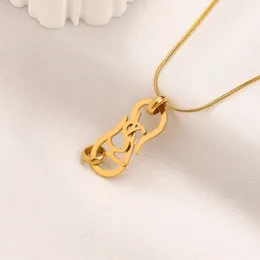 20Style Classic Gold Plated Brand Designer Pendants Halsband Rostfritt stål Letters Halsband Pärlor Kedja smycken Tillbehör