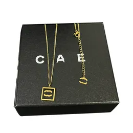 Classic Designer Black Charm Necklace Daily Wear Birthday Party Pendant Necklace High Quality Womens Gift Jewelry Long Chain Spring New Casual Style Necklace