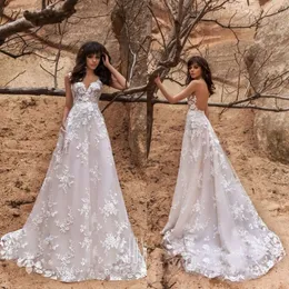 Fegen Sie eine Kleider applizierte Linie Zugspitze sexy Rückenless Boho Hochzeitskleid Custom Made Country Long billig vestidos de novia pliqued