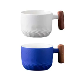 Tumblers Blue Ceramic Coffee Mug Retro Trähandtag Filter Tea Office Water Cup Solid Color Gradient Glaze Teacup H240506