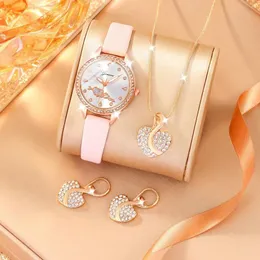 Wristwatches 4Pcs Ladies Fashion Simple Designer Moon Star Digital Rhinestone Leather Quartz Watch Luxury Love Emerald Necklace Jewelry Set