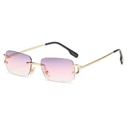 Okulary przeciwsłoneczne luksusowe okulary przeciwsłoneczne Outdoor Fashion Women Vintage Bezdroczni kwadrat Small Bezprawne okulary antyrefleksyjne optyczne okulary przeciwsłoneczne 2024