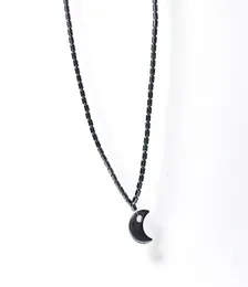 Moon Shape Hematite Pendant Halsband för män Kvinnor Natural Stone Pendant Magnetic Necklace Beads Jewelry1205863