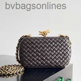 Vintage Designer Bags for Bottgs's Vents's Top Layer Leather Woven Inner and Leather Dinner Bag Chain Handbag Style with Original Logo
