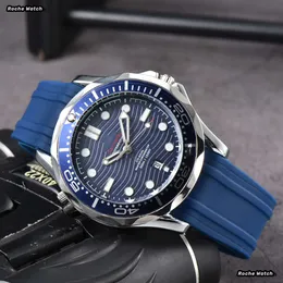 Omeg -Armbanduhren für Männer 2023 Neue Herren Uhren alle Dialarbeit Quarz Watch hochwertige luxuriöse Marke Chronograph Rubber Watch Band Männer Fashion Omegas -om5 289