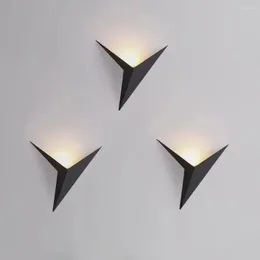 Wandlampen 1PC Modernes kreatives Dreiecksform LED Nordic Style Innenzimmer Leuchte 3W AC85-265V Einfache Beleuchtung