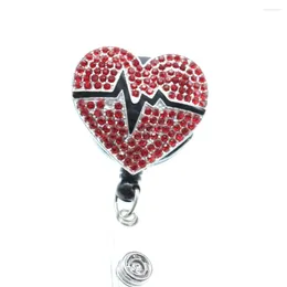 Broches 10 PCs/lote de batimento cardíaco vermelho suporte de emblema de identificação retrátil de identificação