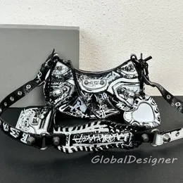 Hobo Unterarm Handtasche Cross Body Half Moon Designer -Tasche Real Leder Handtaschen Diamond Geldbörse Motorrad Rivet Le Cagole Klassische Buchstabe Dekor Spiegel Demin Graffiti 7A