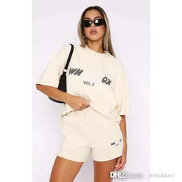 Summer 2 Piece Set Women Designer Tracksuit Casual Sweatsuit Short Sleeve Pullover T-shirt och lösa shorts Casual Jogging Suites for Women Outfits