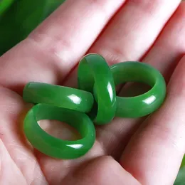 Natural Green Hetian Jade Ring Chinese Jasper Amulet Fashion Charm smycken hand snidade hantverk gåvor för kvinnor män 240507