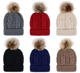 Vinter tjockt dubbelskikt Färgglada Snow Caps ull stickad mössa hatt med konstgjord tvättbjörn päls pom poms för kvinnor män hip hop ca7679590