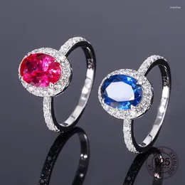 Anelli di cluster classici 7x9 mm a forma ovale rossa Ruby Blue Sapphire Cubic Zircone 925 Anello in argento sterling per donne