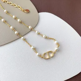 Письмо Жемчужное ожерелье Женщины осветить роскошную моду простые ожерелье с высоким чувством