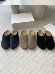 Lusso e alla moda in pelle genuina spessa Sheep Sheep Suede Bun sul fondo piatto per le pantofole Mueller di un piede femminile